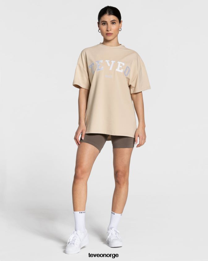 TEVEO klær 0H40JL478 beige kvinner college oversized t-skjorte