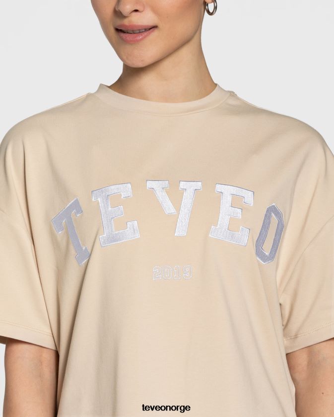 TEVEO klær 0H40JL478 beige kvinner college oversized t-skjorte